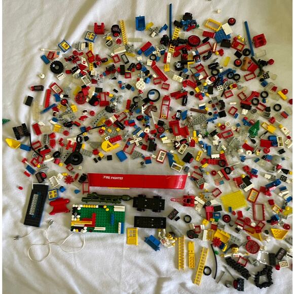 Lot of Legos Original Structors Ship Wheels Boat Lego Characters - Picture 2 of 16
